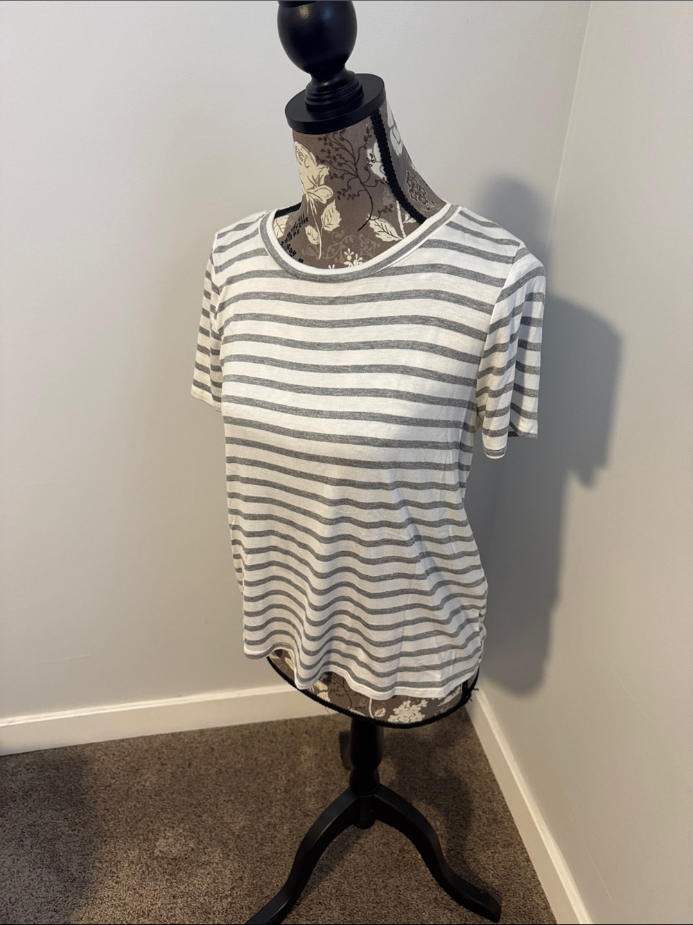 Green Envelope Gray & White Striped Short-Sleeve Crewneck Tee